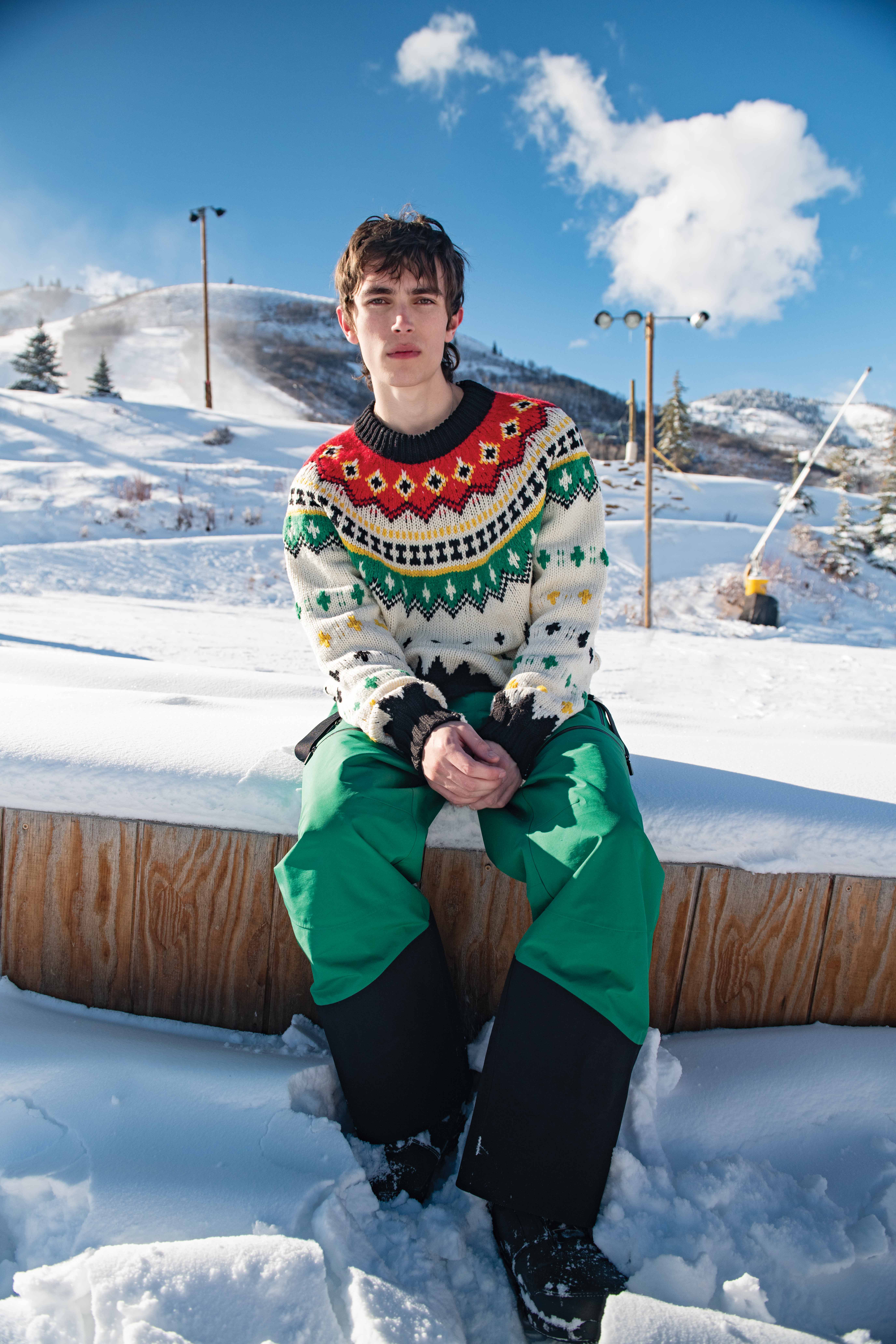 According To NASA, Snow Does Not Fall On The Moon, But We'd